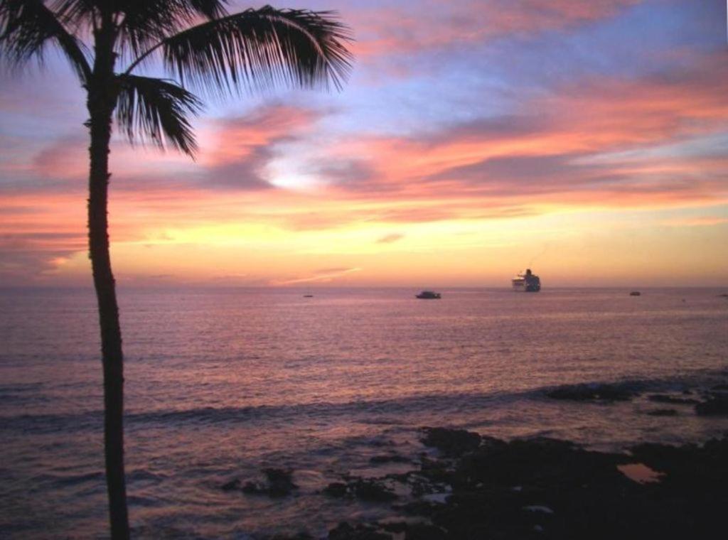 Castle Kona Reef Aparthotel Kailua-Kona Exterior foto